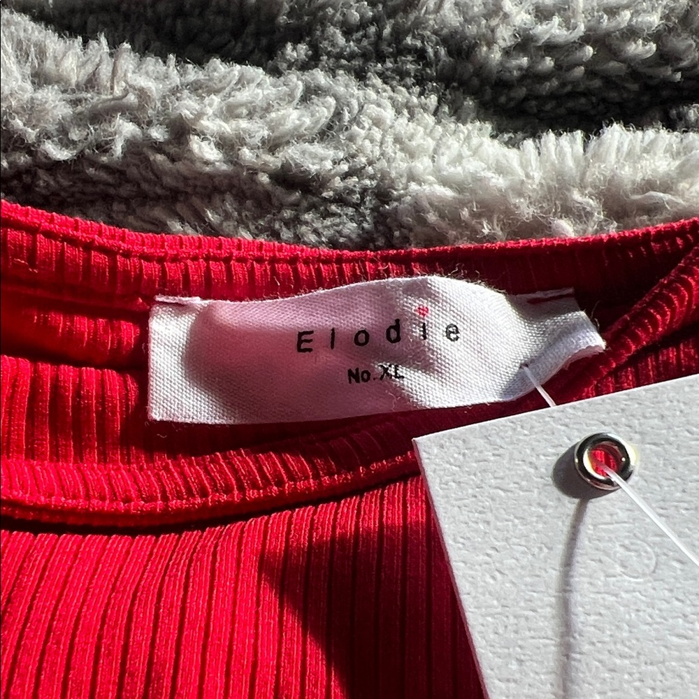 Elodie Vibrant Red Ribbed Top - Picture 2 of 7